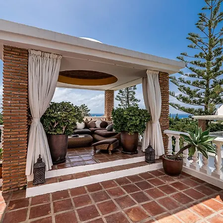 El Rosario Sunny Terrace In By Costarentals - Ref M6